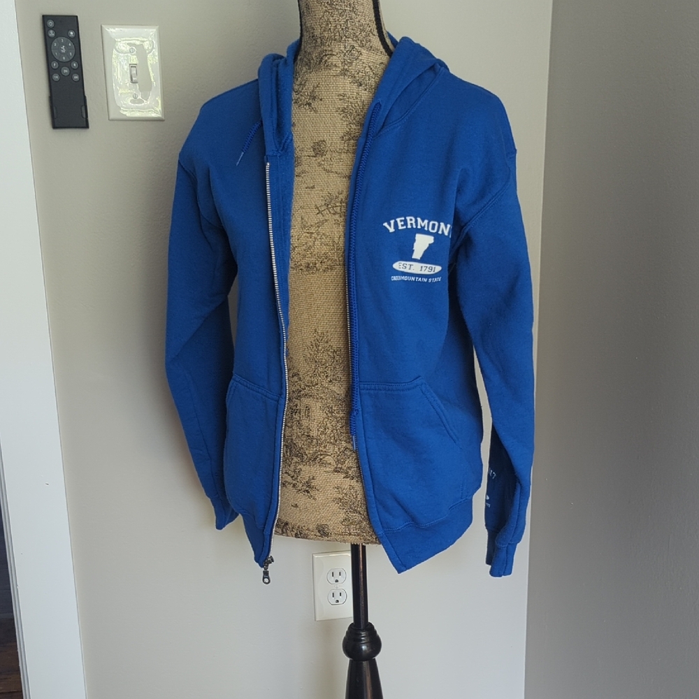Gildan Blue Vermont Hoodie